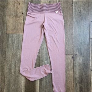 Cute Booty Scrunch Leggings Small